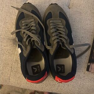 Veja Women’s Sneakers size 38